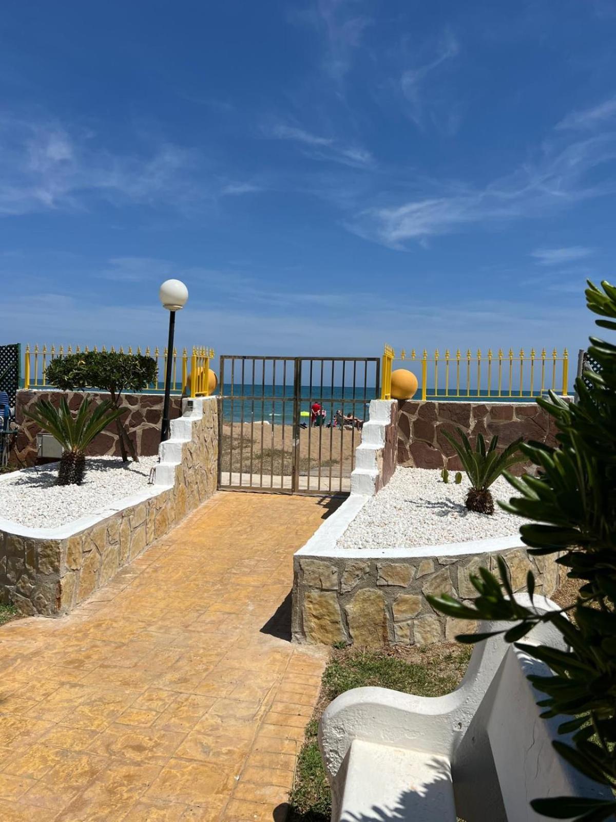 Holiday Beach Denia Bagian luar foto